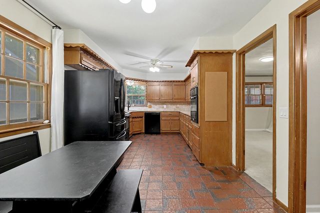 6414 E 12th St, Wichita, KS 67206