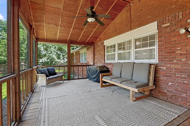 6414 E 12th St, Wichita, KS 67206