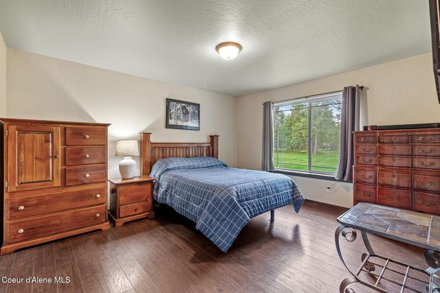 299 Cardinal LN, Spirit Lake, ID 83869
