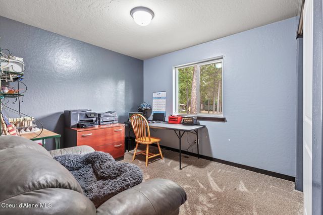 299 Cardinal LN, Spirit Lake, ID 83869