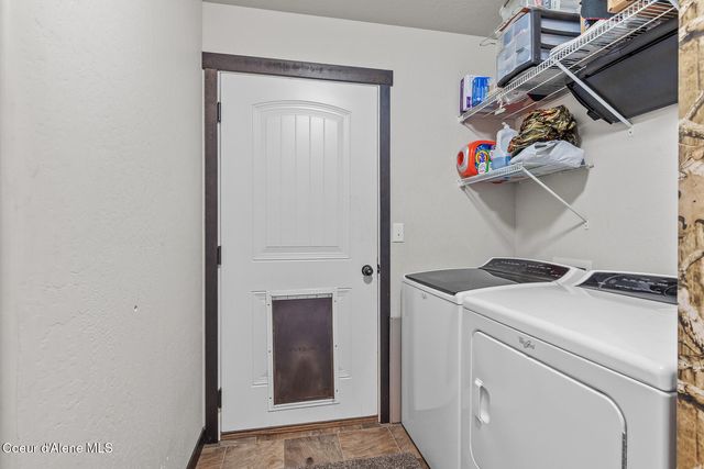 299 Cardinal LN, Spirit Lake, ID 83869