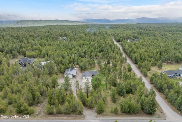 299 Cardinal LN, Spirit Lake, ID 83869