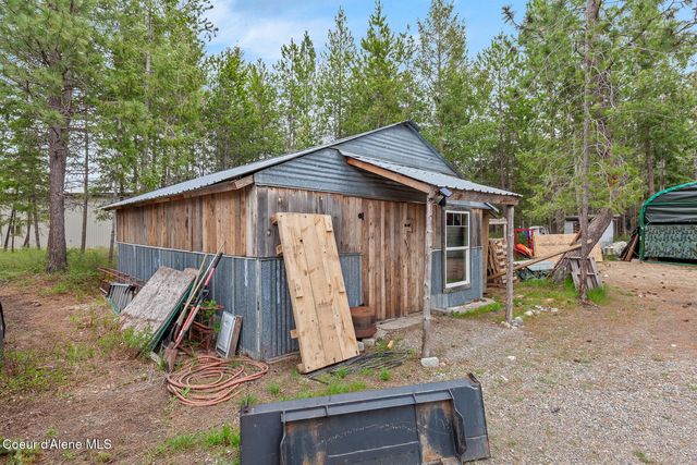 299 Cardinal LN, Spirit Lake, ID 83869