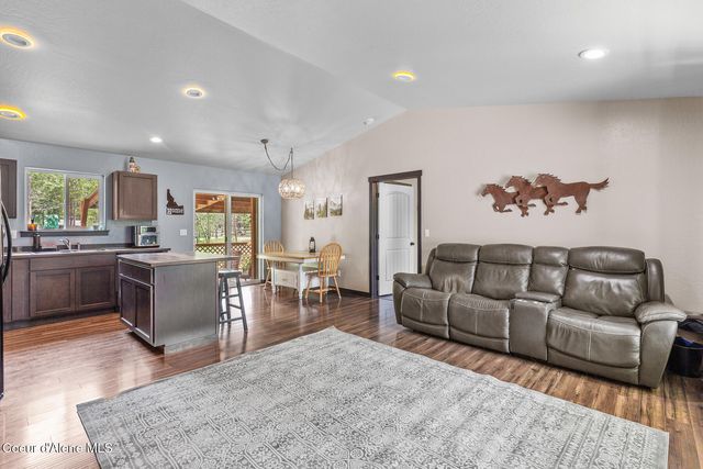 299 Cardinal LN, Spirit Lake, ID 83869
