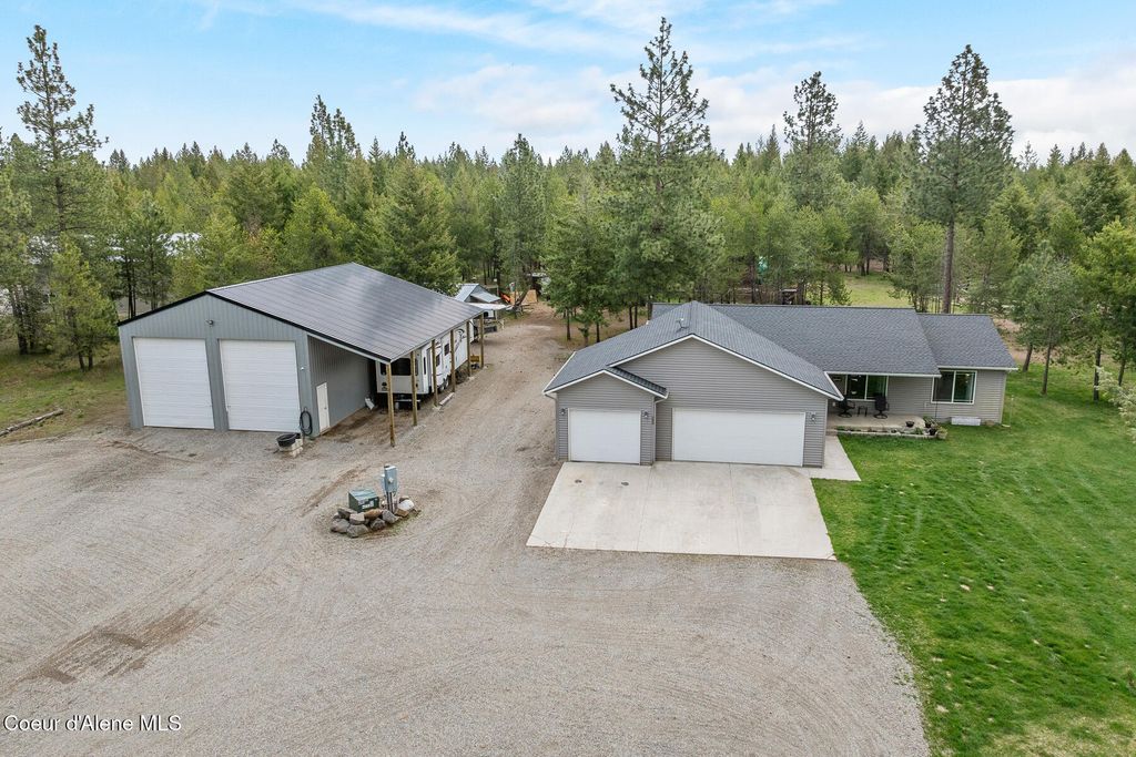299 Cardinal LN, Spirit Lake, ID 83869