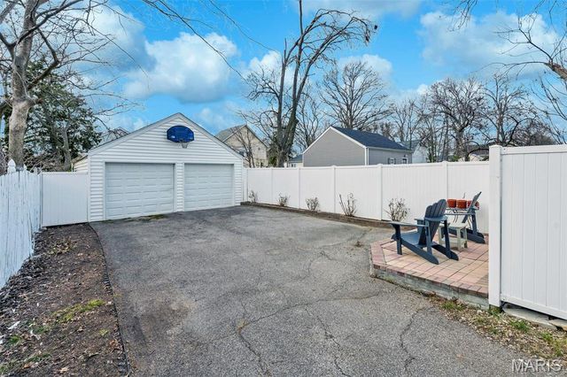 651 Cleveland Avenue, Kirkwood, MO 63122