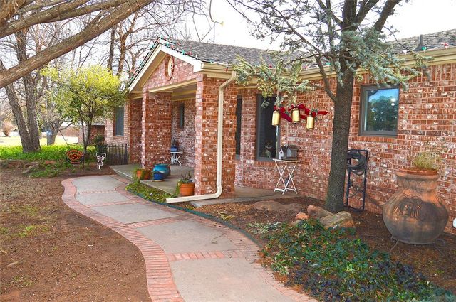 5232 E Tyler Drive, Tuttle, OK 73089