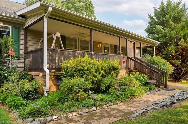 251 Star Light Drive, Lexington, NC 27295