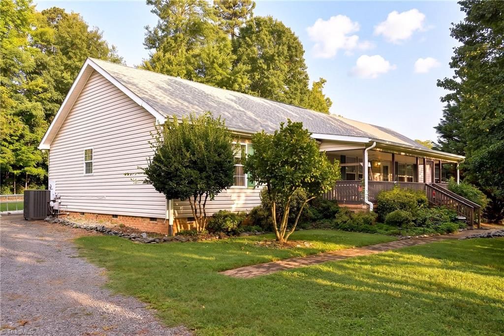251 Star Light Drive, Lexington, NC 27295