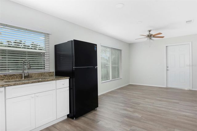 454 21ST STREET N, St Petersburg, FL 33713