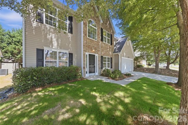 2700 Piersland Drive, Matthews, NC 28104