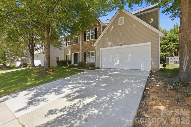 2700 Piersland Drive, Matthews, NC 28104