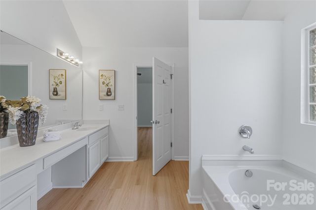 2700 Piersland Drive, Matthews, NC 28104