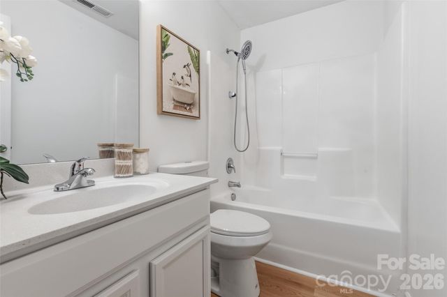 2700 Piersland Drive, Matthews, NC 28104