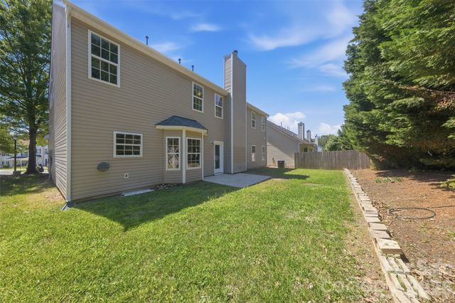 2700 Piersland Drive, Matthews, NC 28104