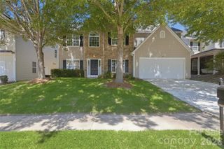2700 Piersland Drive, Matthews, NC 28104