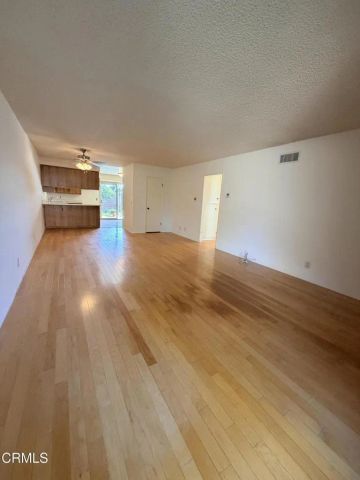 8672 Henderson Road, Ventura, CA 93004