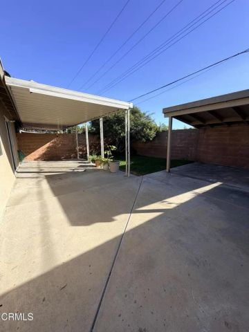 8672 Henderson Road, Ventura, CA 93004