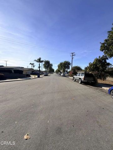 8672 Henderson Road, Ventura, CA 93004