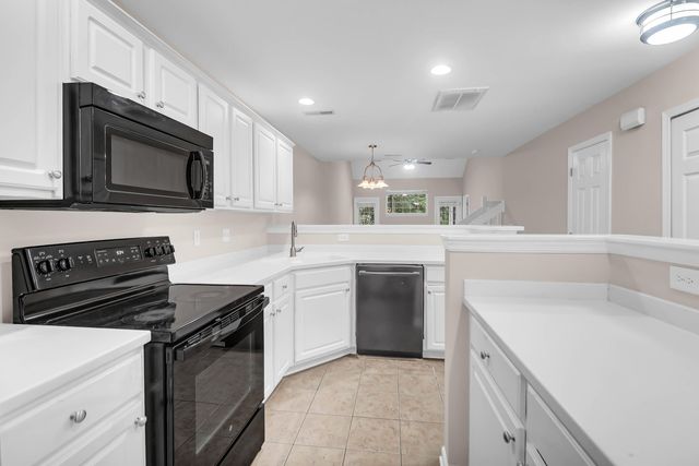 8712 Grassy Oak Trail, North Charleston, SC 29420