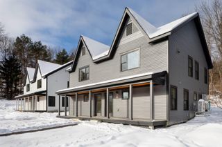 111-1 Safford Commons Way, Woodstock, VT 05091