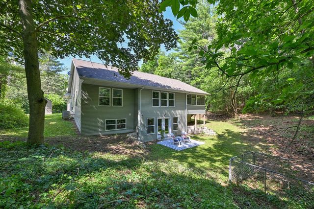 W8131 Bay View DRIVE, Whitewater, WI 53190