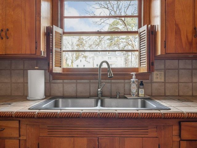 2600 Club Drive, Spartanburg, SC 29302