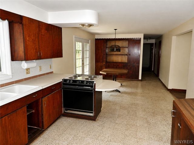 2963 Cloverbank Rd Road, Hamburg, NY 14075