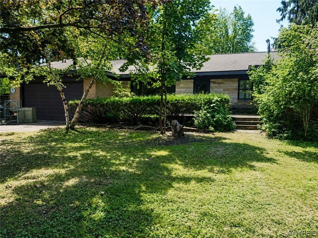 2963 Cloverbank Rd Road, Hamburg, NY 14075