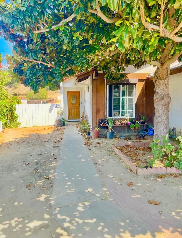 285 Parkbrook Place, San Diego, CA 92114 — exterior