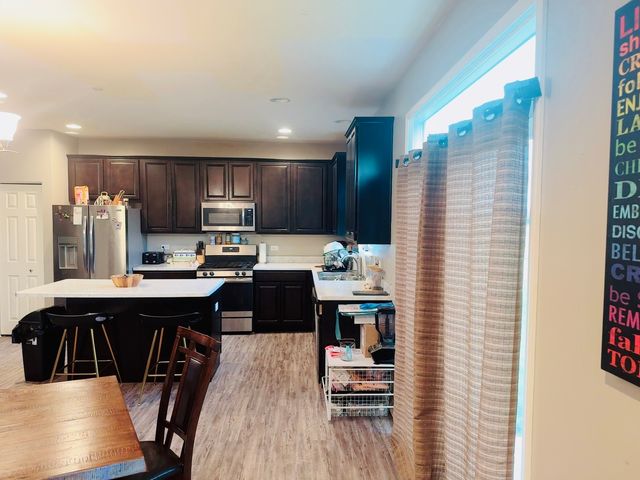 137 Lawrence Lane, Matteson, IL 60443