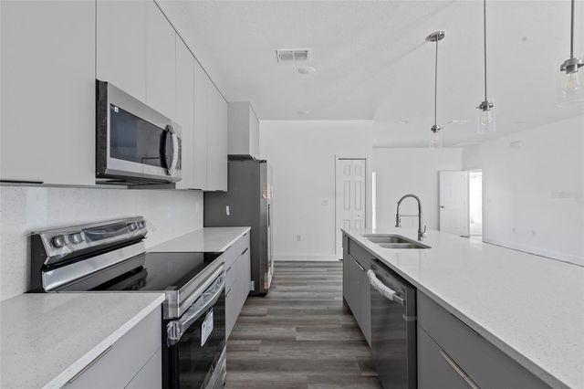 16921 SW 25TH COURT, Ocala, FL 34473