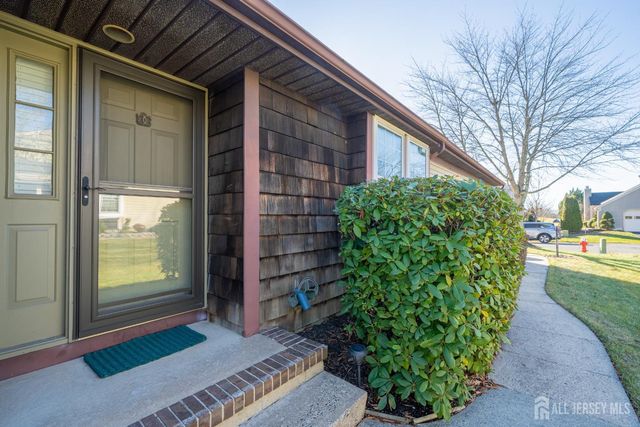 14-B John Paul Jones Drive B, Monroe, NJ 08831