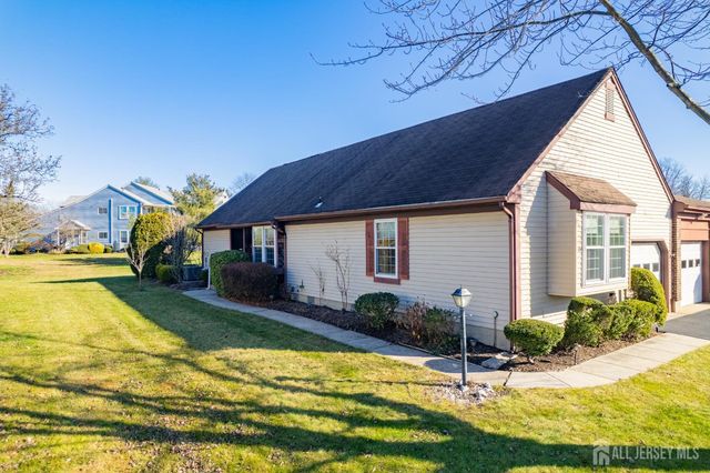 14-B John Paul Jones Drive B, Monroe, NJ 08831