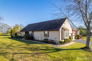 14-B John Paul Jones Drive B, Monroe, NJ 08831