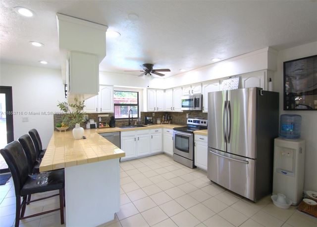 15200 SW 268th St, Homestead, FL 33032