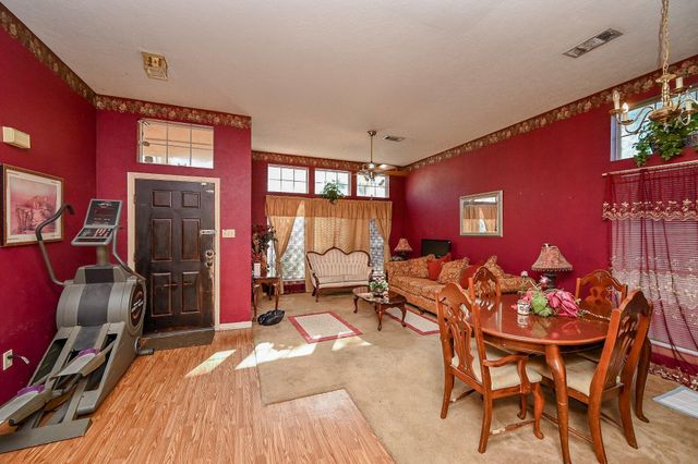 13739 Sablebend Lane, Houston, TX 77014