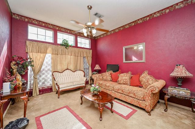 13739 Sablebend Lane, Houston, TX 77014