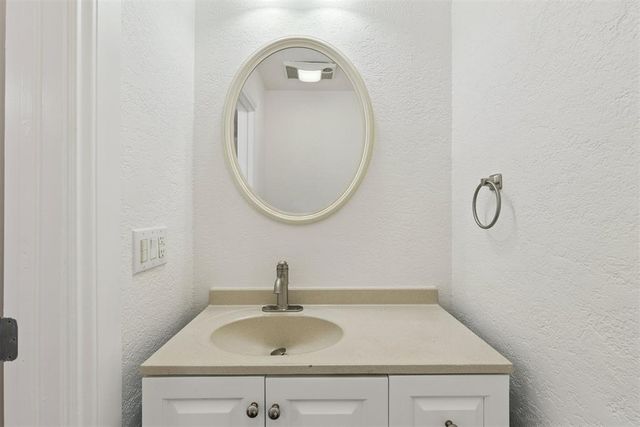 3228 Cashion Place, Oklahoma City, OK 73112