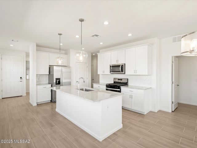 12688 E Caden Drive, Vail, AZ 85641