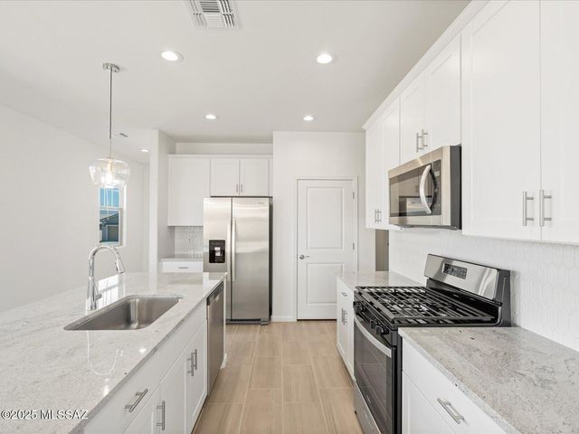 12688 E Caden Drive, Vail, AZ 85641