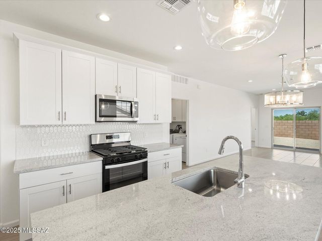 12688 E Caden Drive, Vail, AZ 85641