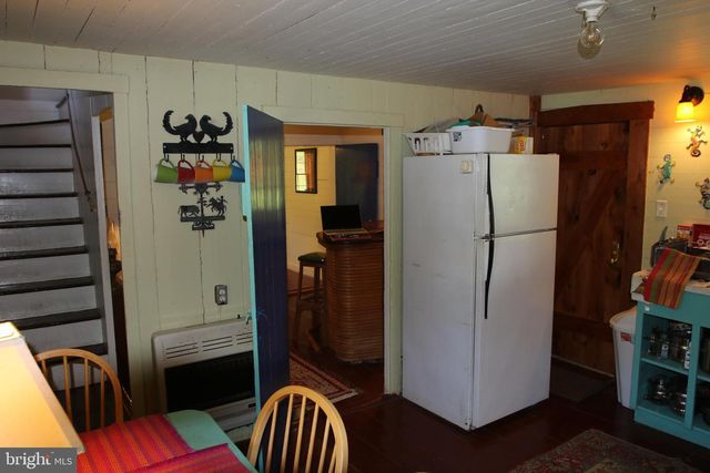 251 BARCLAYS RUN LN, Gore, VA 22637