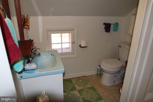 251 BARCLAYS RUN LN, Gore, VA 22637