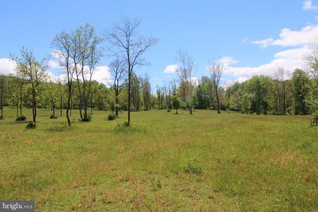 251 BARCLAYS RUN LN, Gore, VA 22637