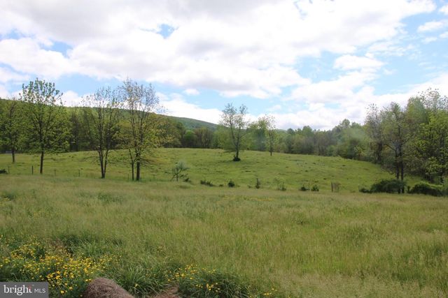 251 BARCLAYS RUN LN, Gore, VA 22637