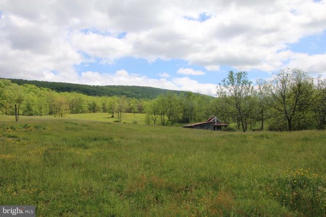 251 BARCLAYS RUN LN, Gore, VA 22637