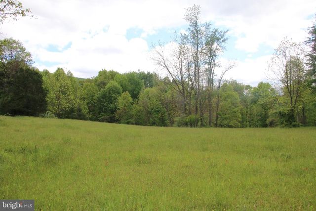 251 BARCLAYS RUN LN, Gore, VA 22637