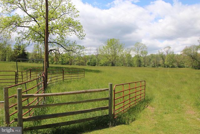 251 BARCLAYS RUN LN, Gore, VA 22637