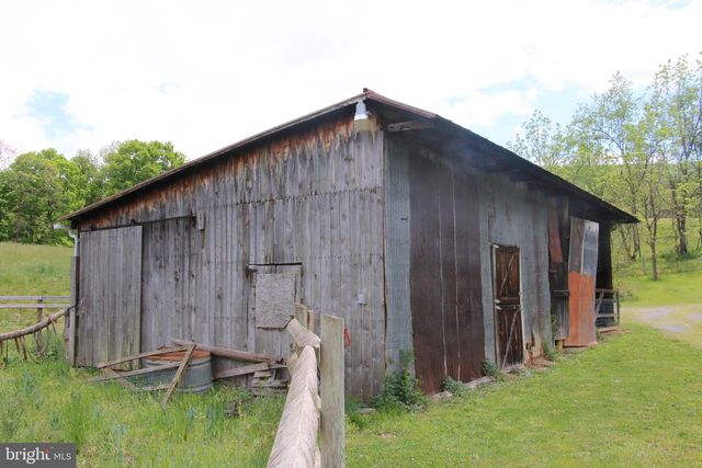 251 BARCLAYS RUN LN, Gore, VA 22637